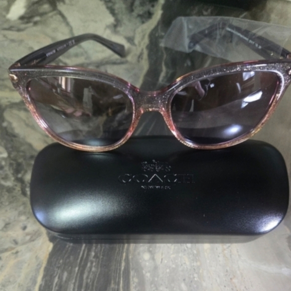Limited $50 $Coach Women's Cat Eye Mirror Sunglasses Measuring 57/17/135 - Picture 3 of 8
